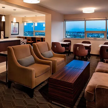 Sheraton Cavalier Calgary Hotel-3